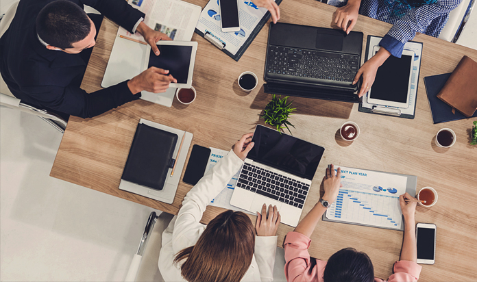 一边喂奶一边做着爱A